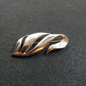 Vintage M. Jent Swirling Abstract Gold tone Brooch